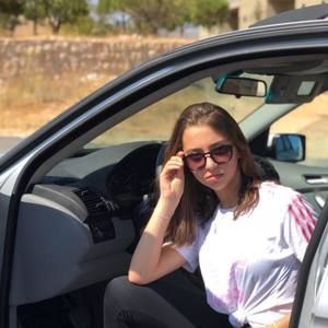 Meet your Posher, Yara